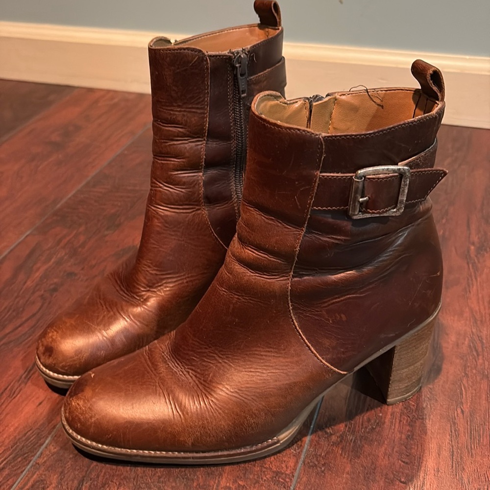 Leather ankle boots